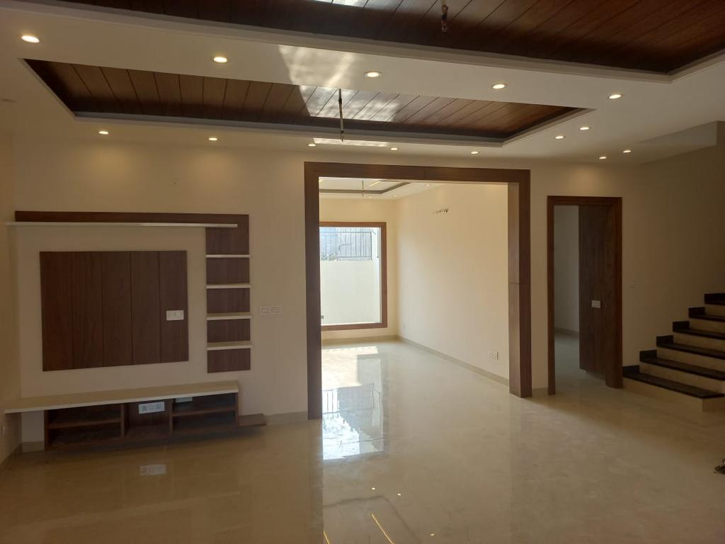 8 Marla Kothi Duplex-cum-Triple Storey for Sale in Sector 66b, Mohali