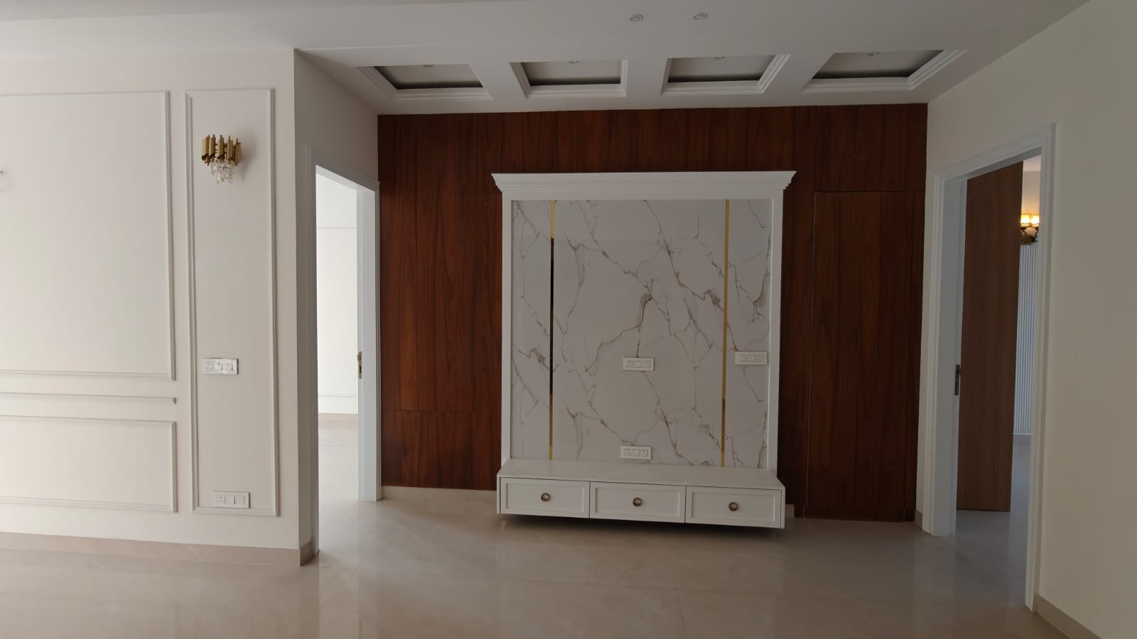 Brand New 8 Marla 1st & 2nd Floor for sale, CORNER, FACING PARK in phase 11, Mohali